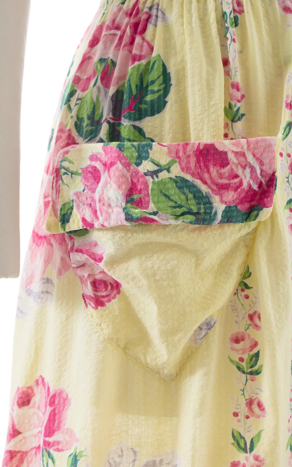 1940s Bold Rose Wrap Dress | medium