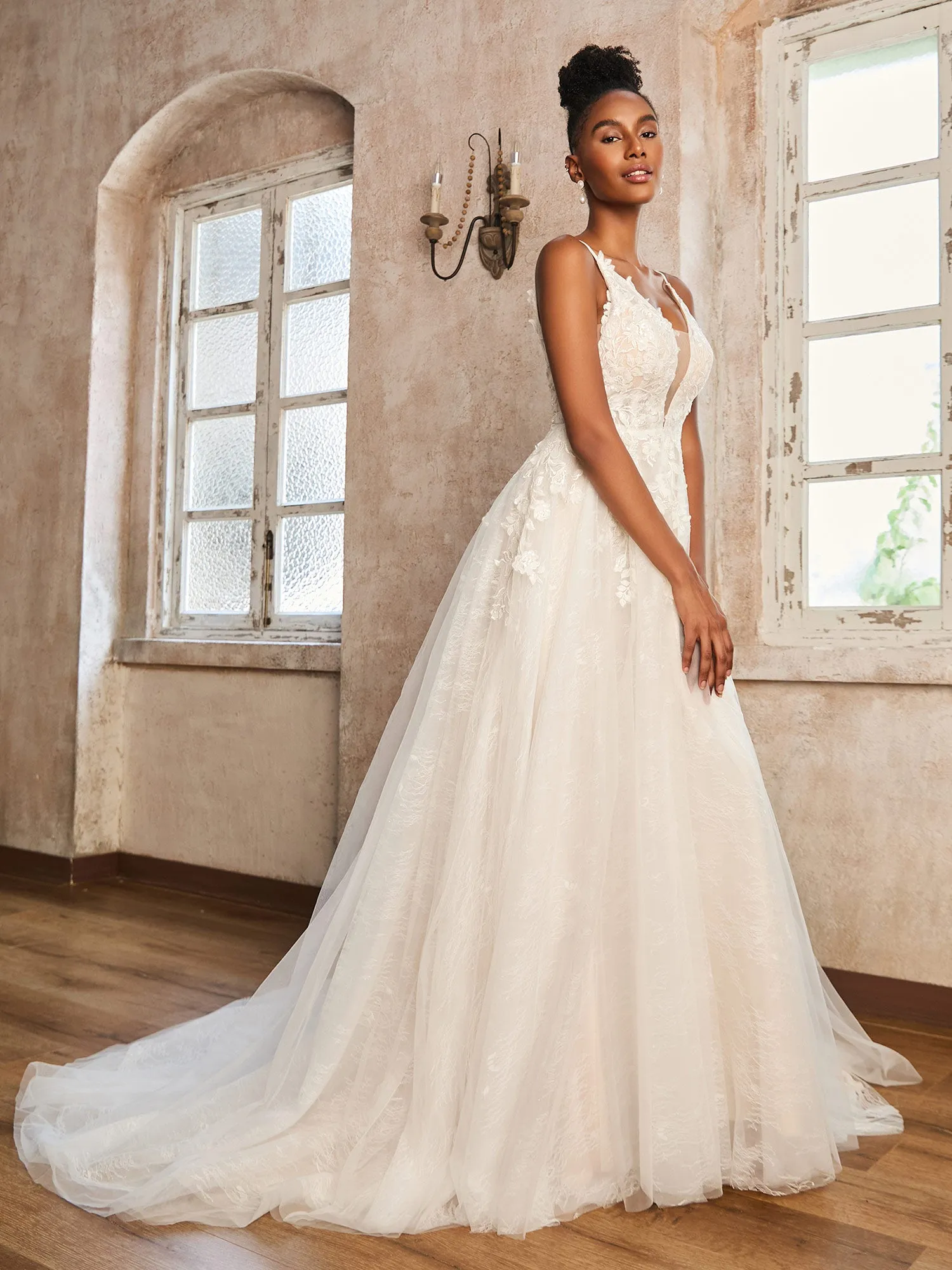 Appliqued Plunging V-neck Spaghetti Straps Wedding Dress White