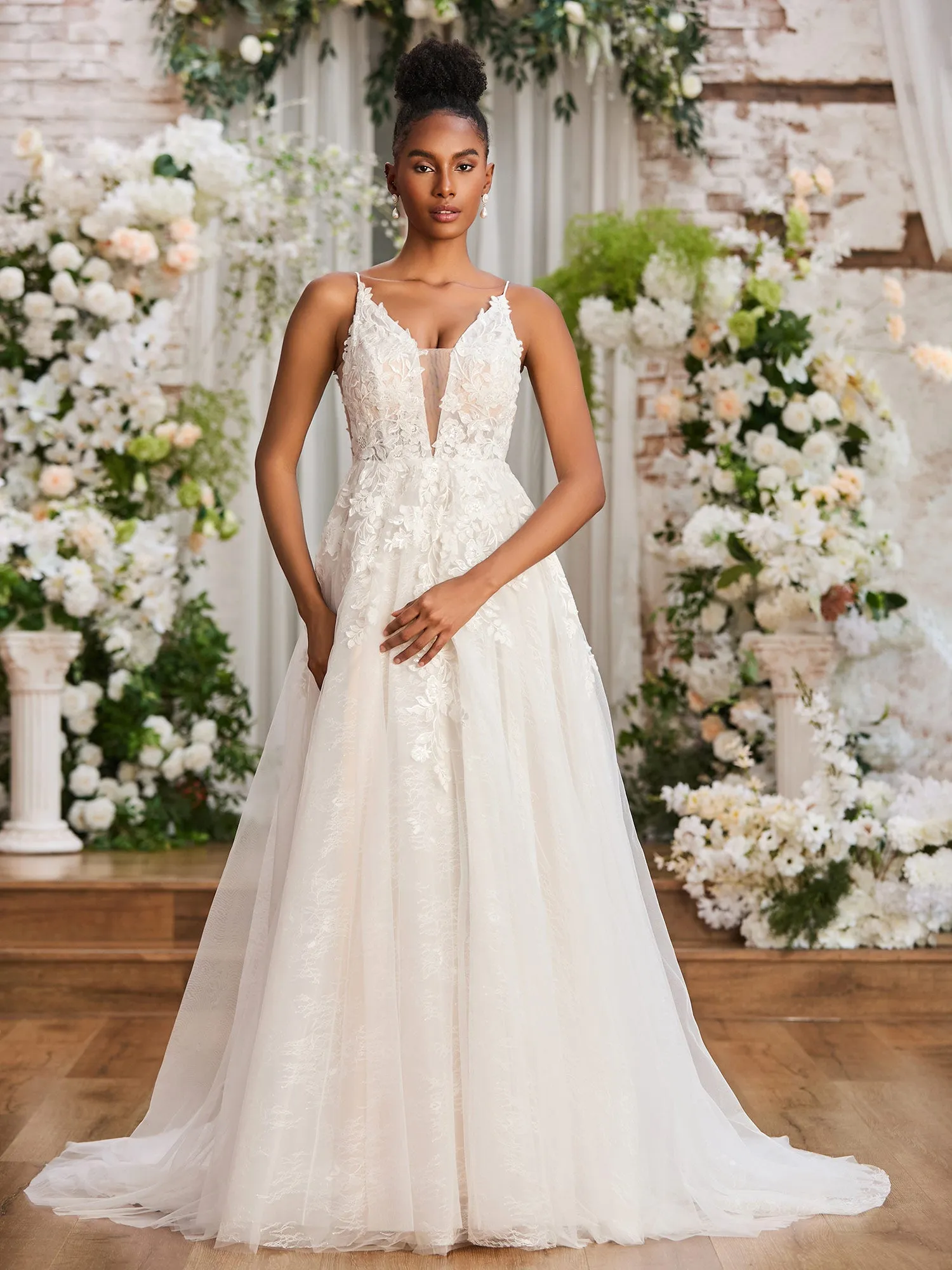 Appliqued Plunging V-neck Spaghetti Straps Wedding Dress White