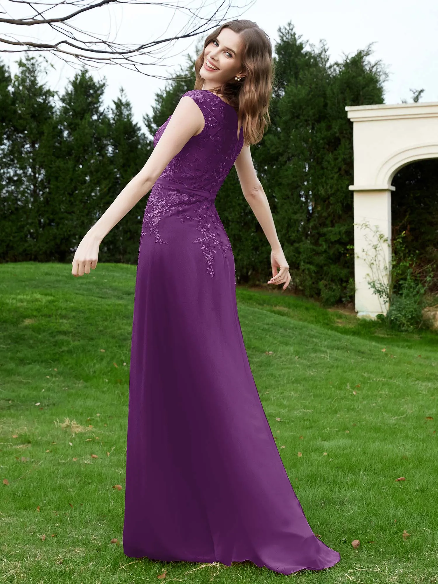 Elegant Illusion Lace Appliqued Dress With Buttons Grape