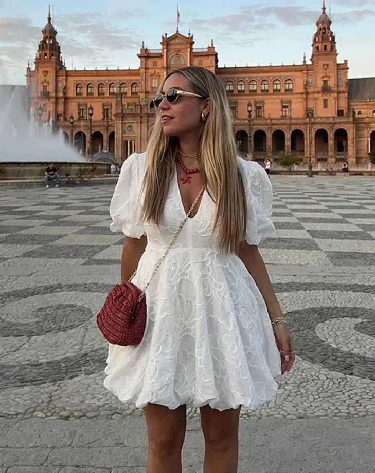 Ellie - Elegant mini dress with puff sleeve